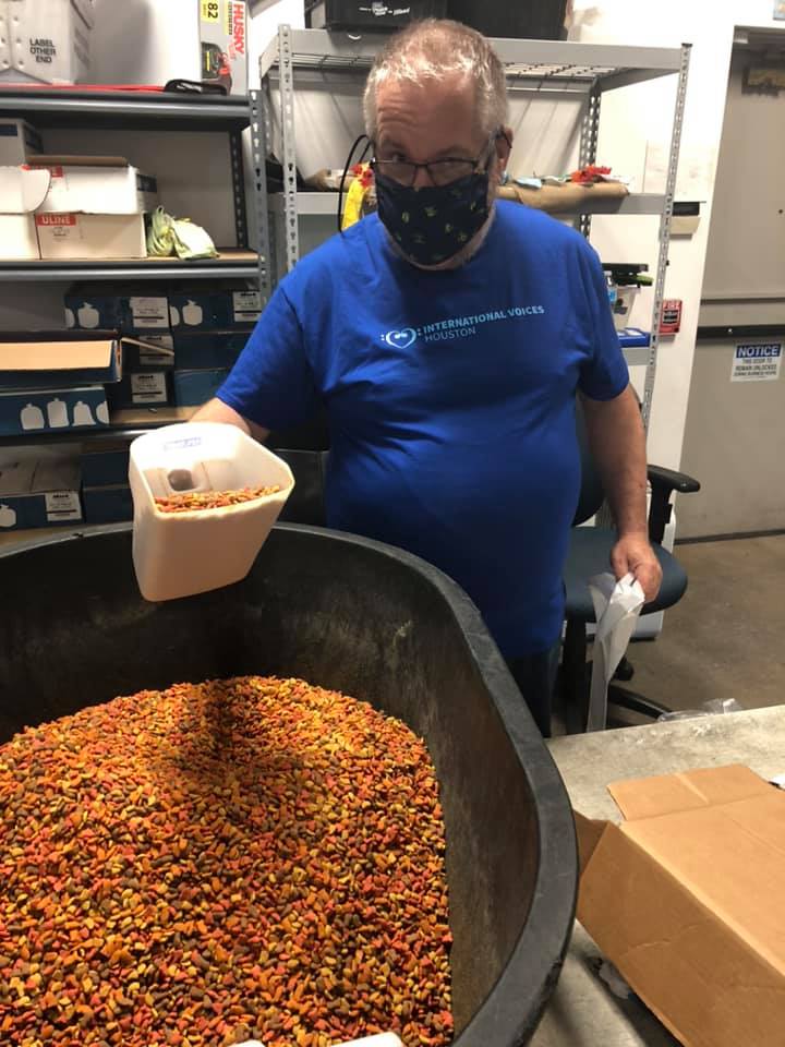 A man volunteering